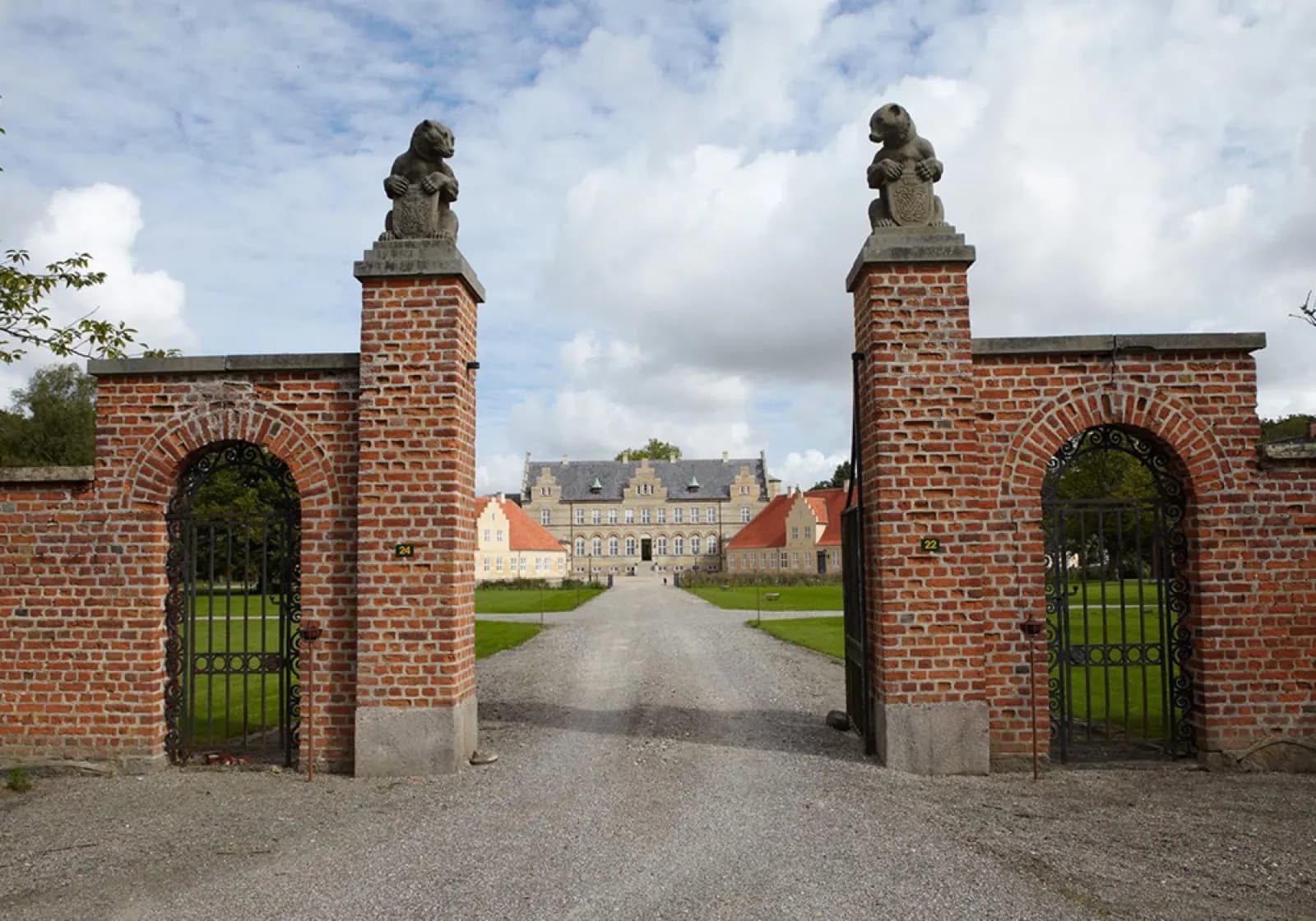 Lungholm Gods, Herskabsstalden, foto 2
